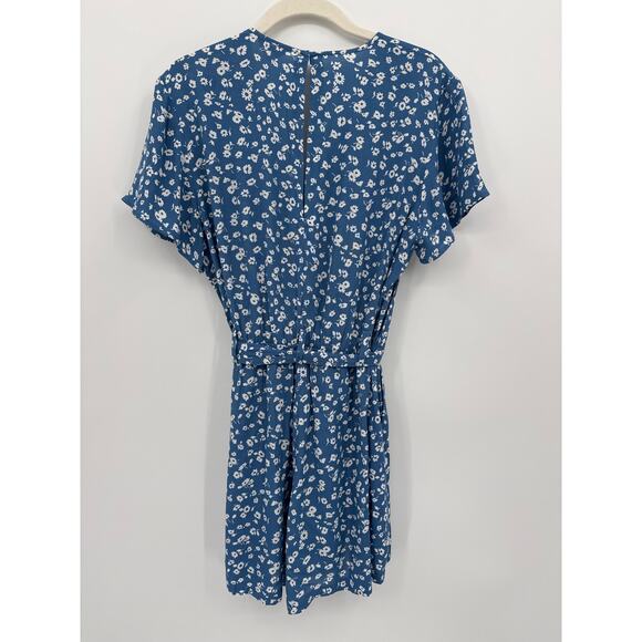 Rails Blue and White Boho Floral Short Sleeve Tie Waist Romper Rayon Small EUC - Picture 4 of 9